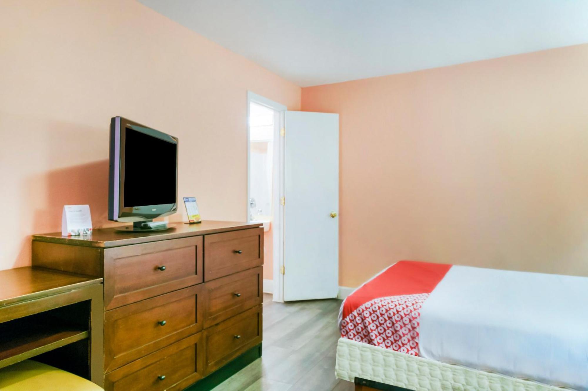 Oyo Hotel Myrtle Beach Kings Hwy Eksteriør billede